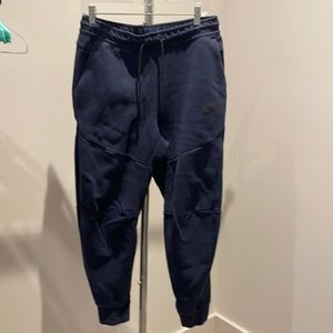 Men’s Nike Tech Sweatpants Size M